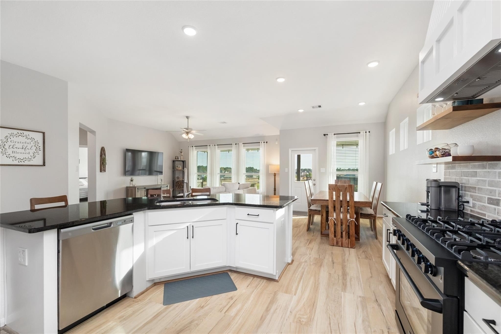 1259 Tilia Creek Lane - Photo 7