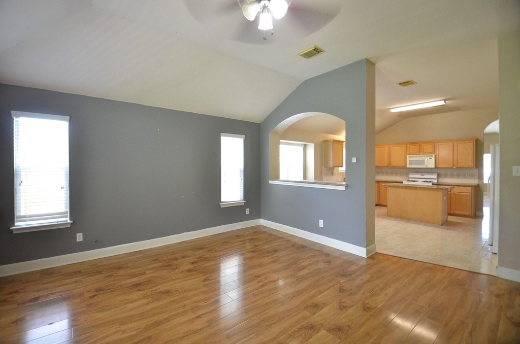 4510 Regal Drive - Photo 5