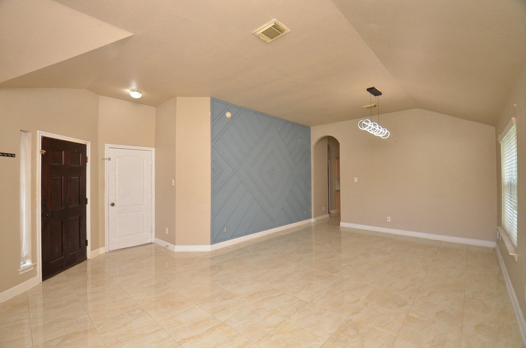 4510 Regal Drive - Photo 3