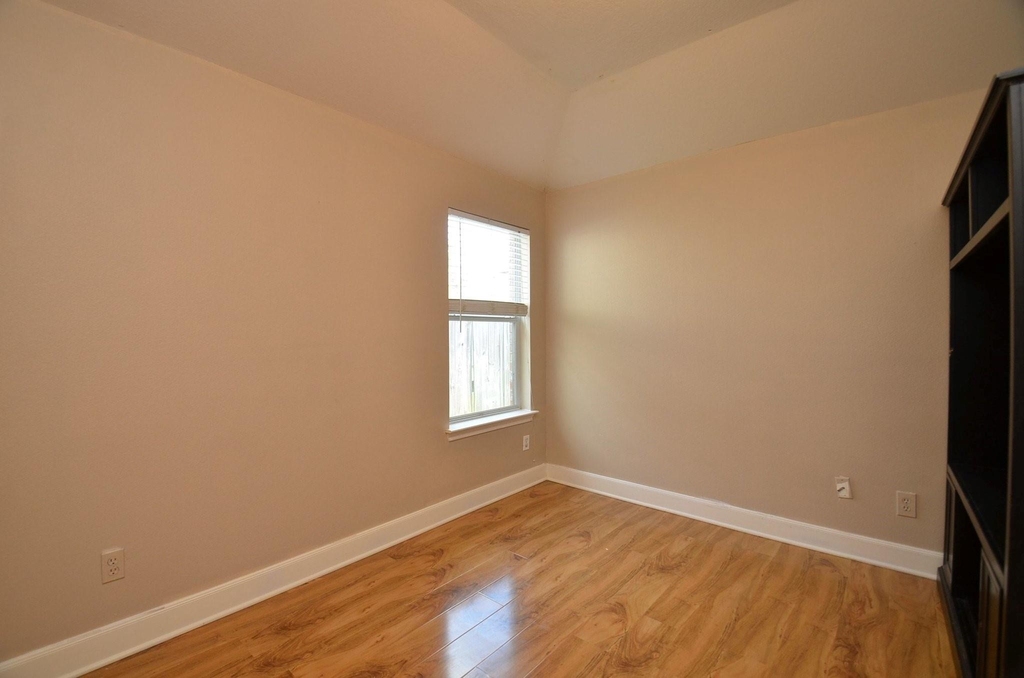 4510 Regal Drive - Photo 19