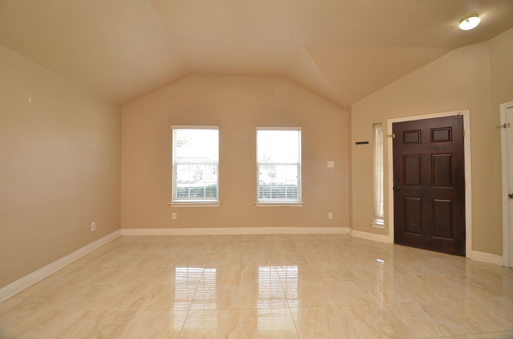 4510 Regal Drive - Photo 2