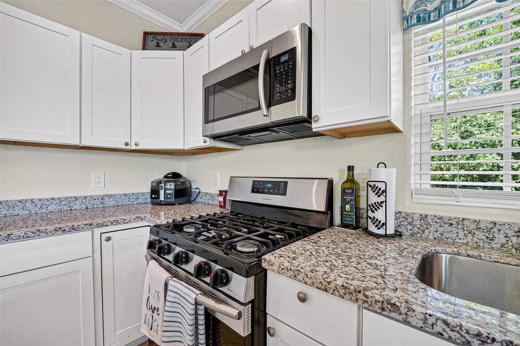 2734 Avenue D - Photo 12
