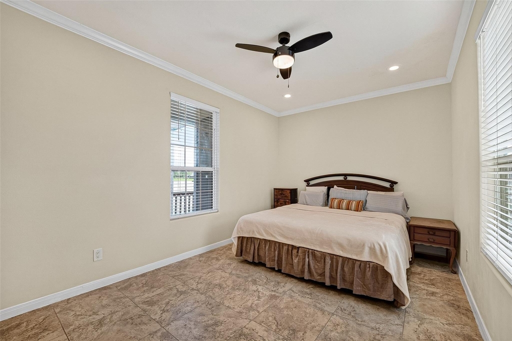 2734 Avenue D - Photo 4
