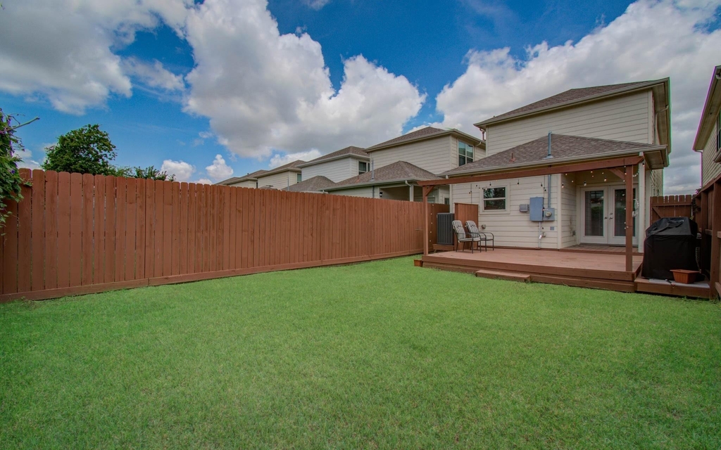 624 E 39th Street - Photo 35
