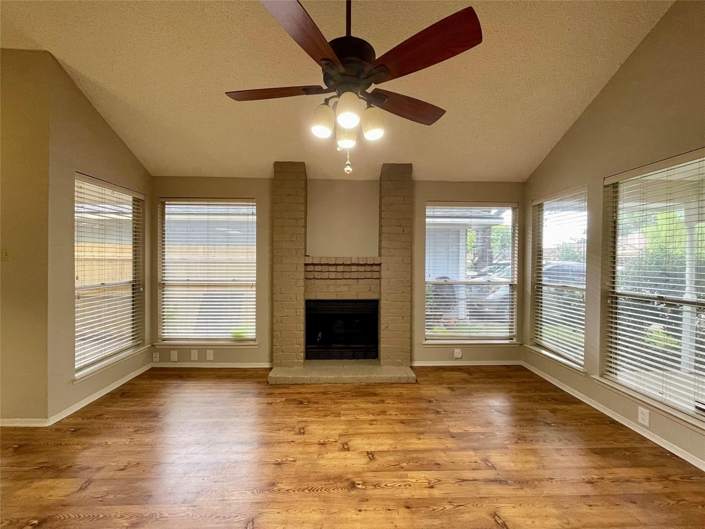 13703 Carsa Lane - Photo 3