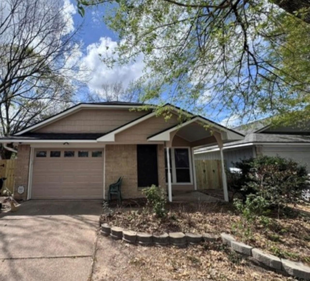 13703 Carsa Lane - Photo 0