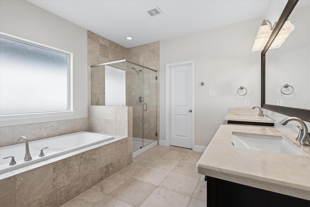 814 W 26th Street - Photo 29