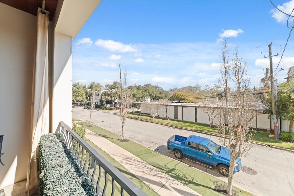 2221 Welch Street - Photo 32