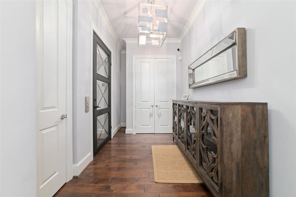 2221 Welch Street - Photo 3