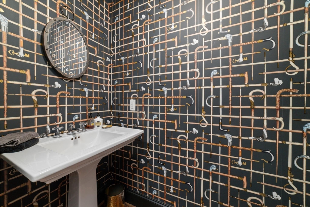 2221 Welch Street - Photo 6