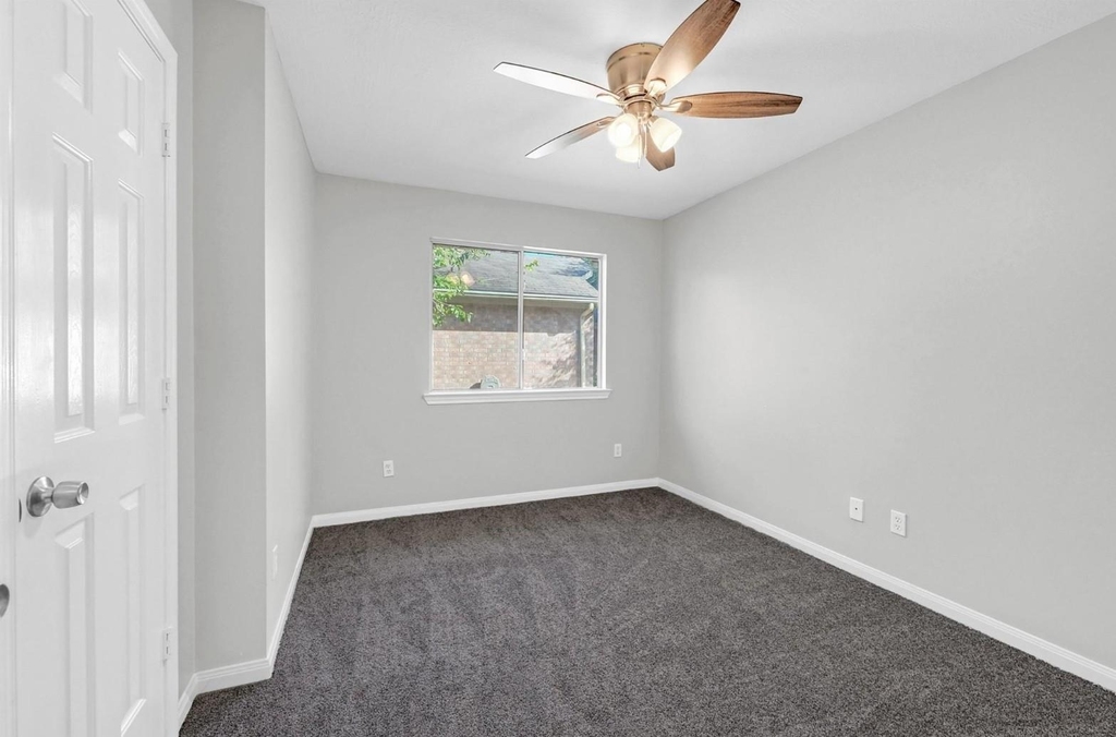 4018 Floral Way Ct - Photo 12