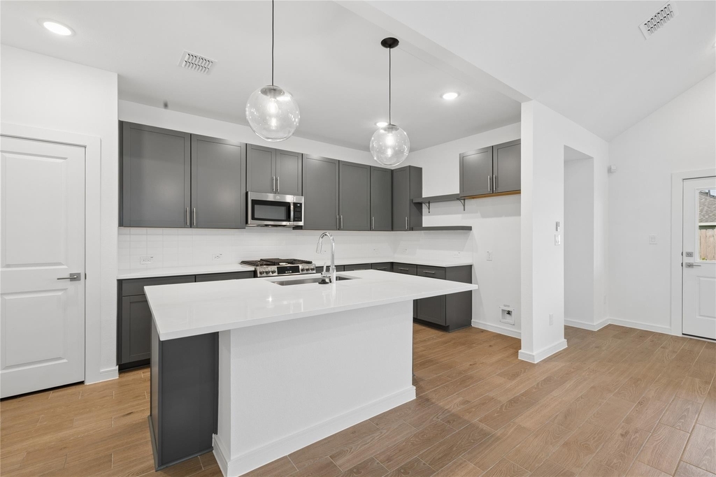 698 Daniels Lake Lane - Photo 11
