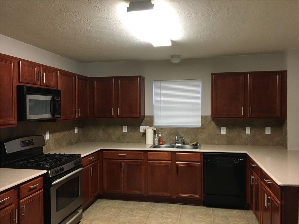 18102 Rexine Lane - Photo 3