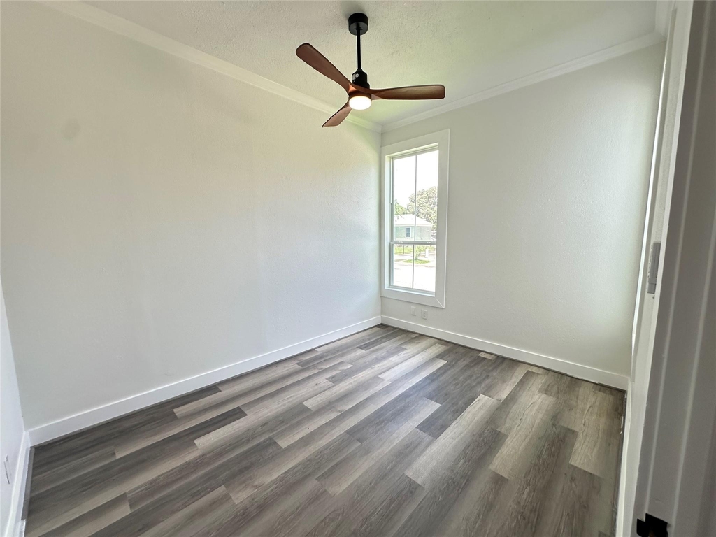 2001 29th Street - Photo 9