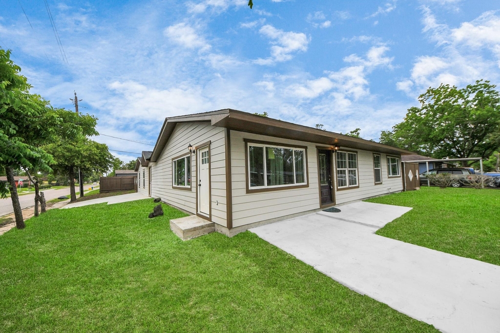 5903 Belneath Street - Photo 2