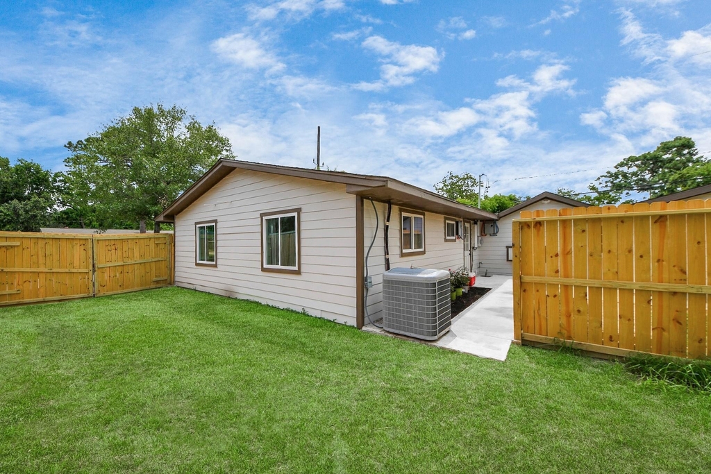 5903 Belneath Street - Photo 28