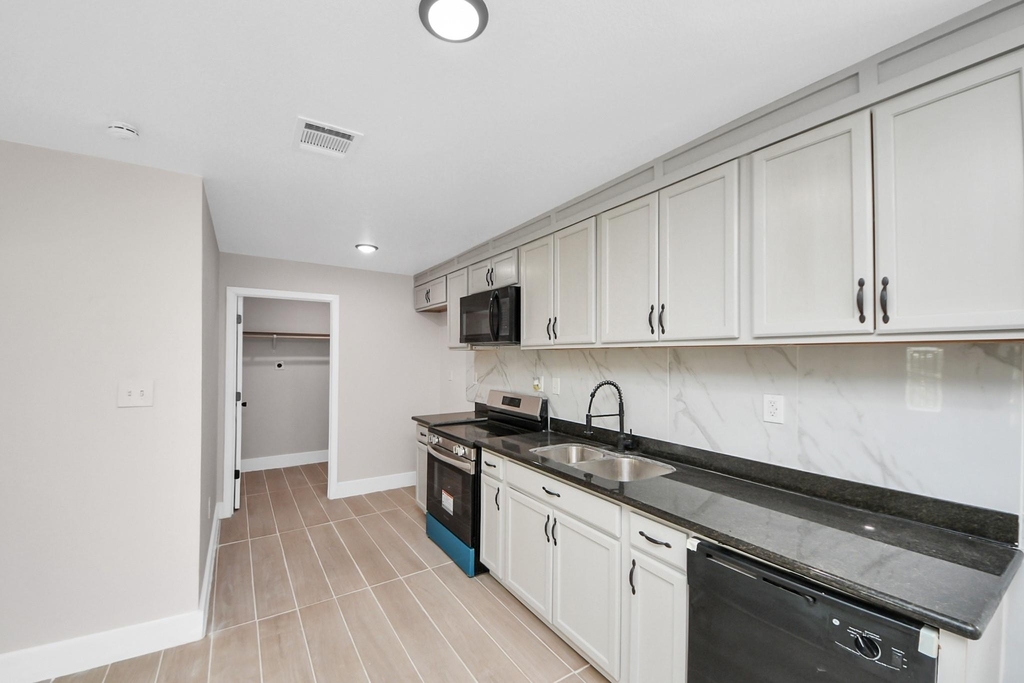 5903 Belneath Street - Photo 10