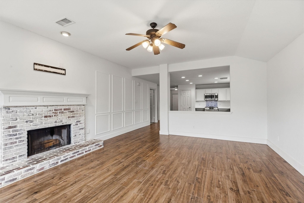 9318 Castlegap Drive - Photo 10