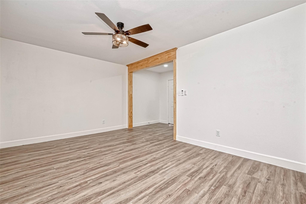 5609 Denmark Street - Photo 2