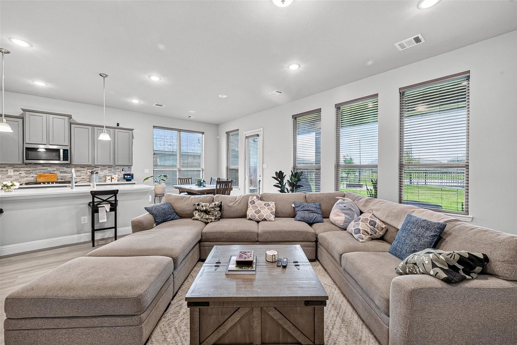 6506 Tiburon Lakes Drive - Photo 8