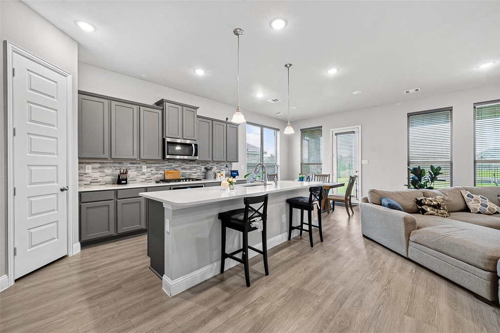 6506 Tiburon Lakes Drive - Photo 10