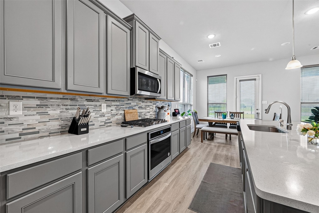 6506 Tiburon Lakes Drive - Photo 12