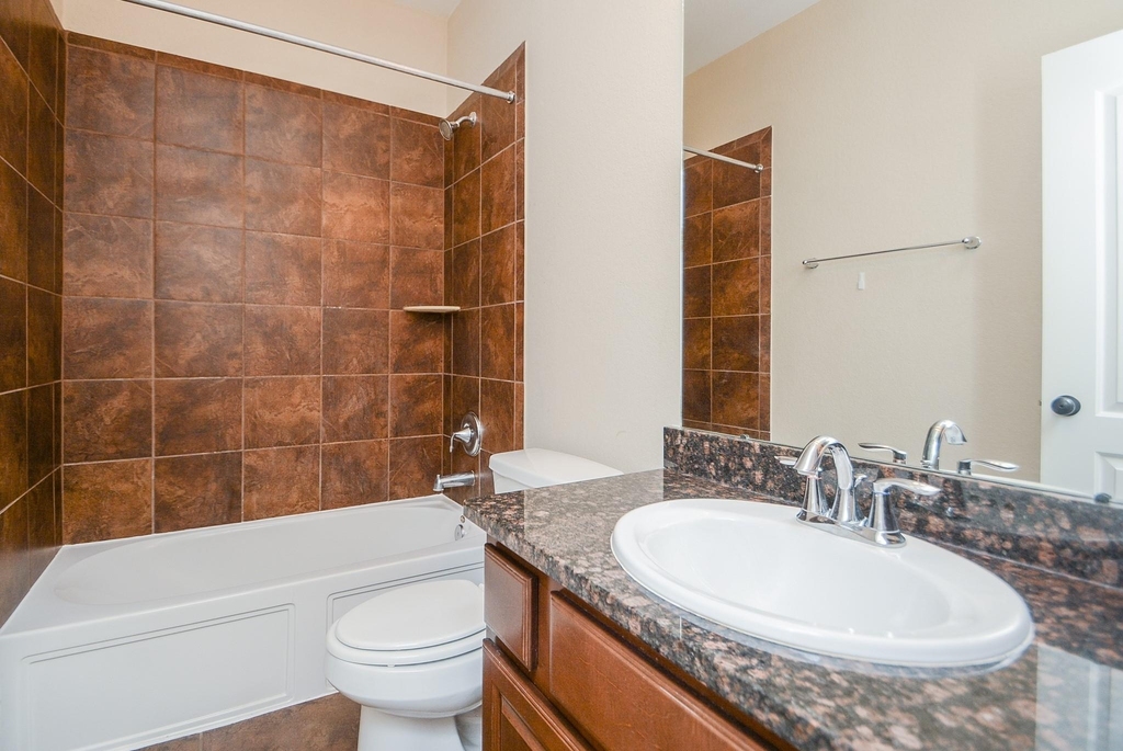 22 Cheswood Manor - Photo 28