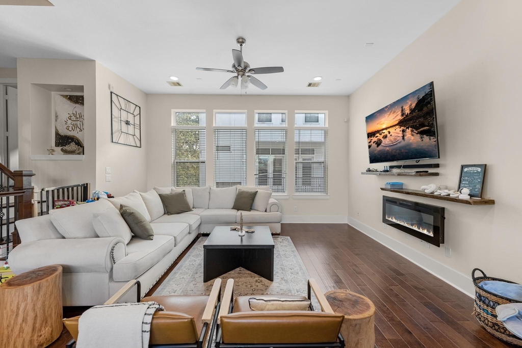 209 Burr Street - Photo 5