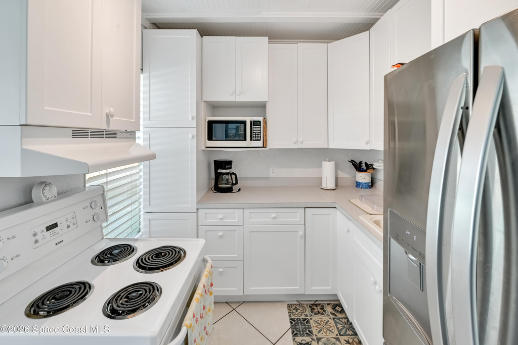 1365 S Atlantic Avenue - Photo 5