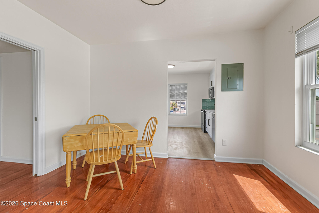 1008 E Strawbridge Avenue - Photo 11