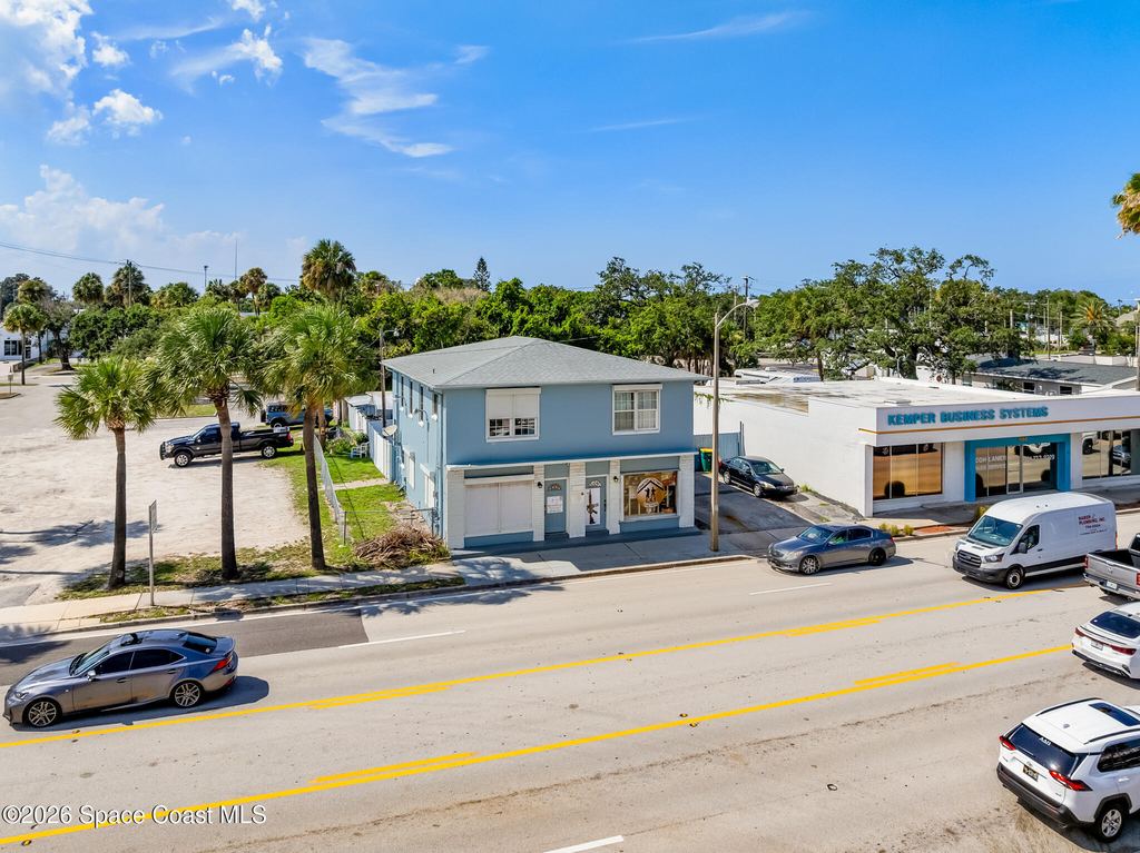 1008 E Strawbridge Avenue - Photo 1