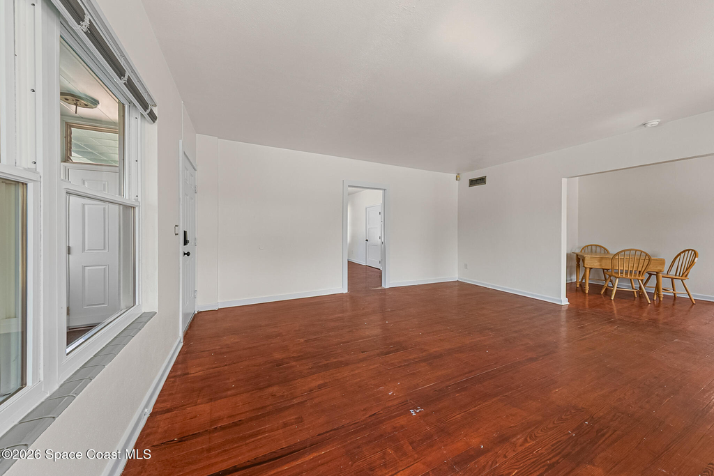 1008 E Strawbridge Avenue - Photo 5