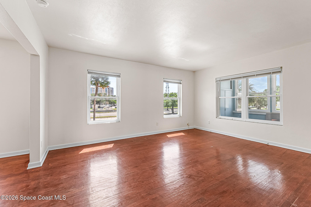 1008 E Strawbridge Avenue - Photo 7