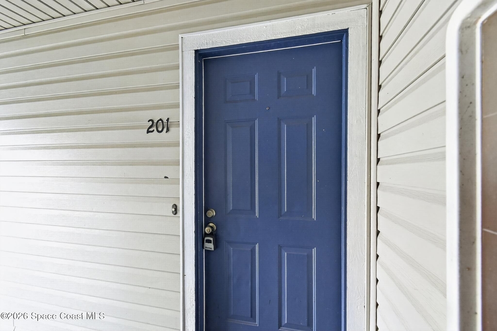 451 Mercury Avenue Se - Photo 1