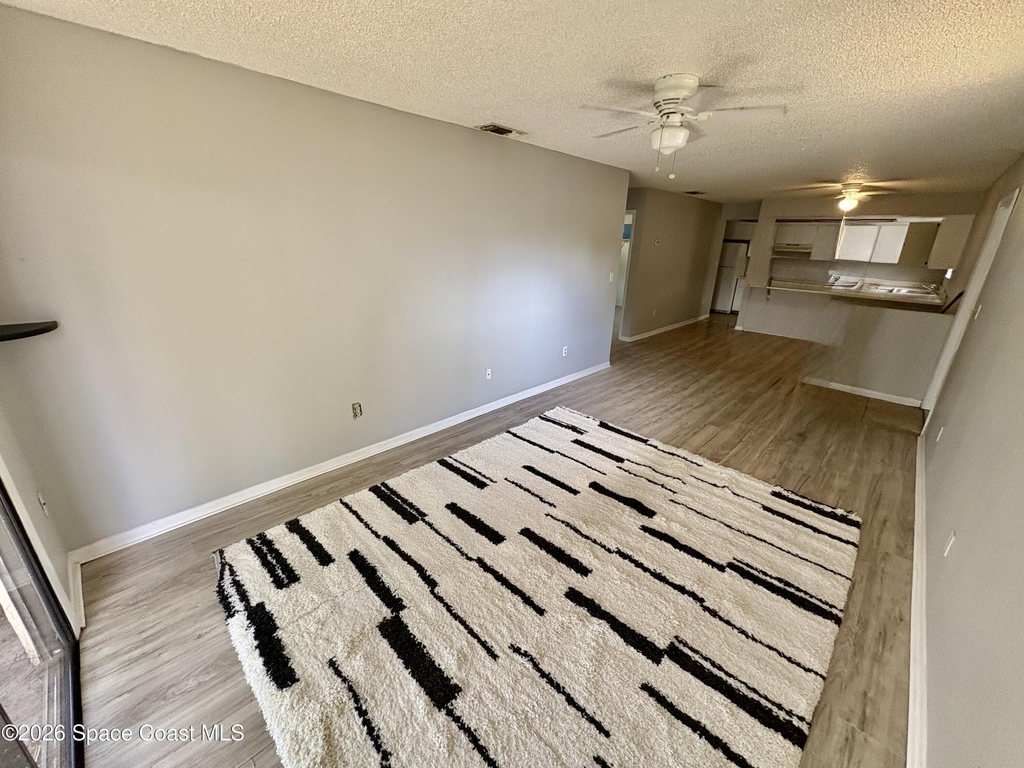 319/321 Jefferson Avenue - Photo 2