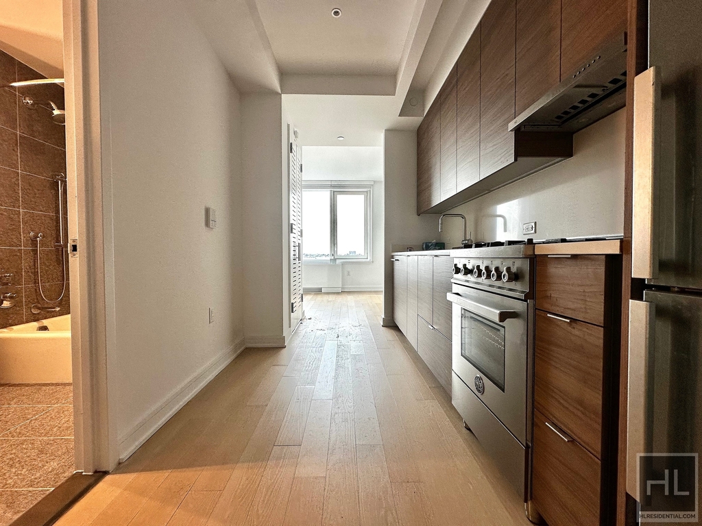West 38th Street - Photo 1