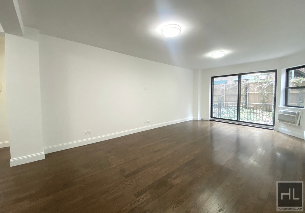East 69 Street - Photo 1