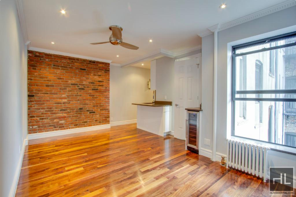 Lexington Avenue - Photo 1