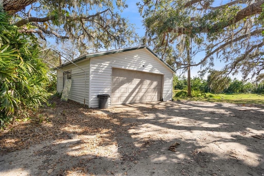 8725 Erie Lane - Photo 38