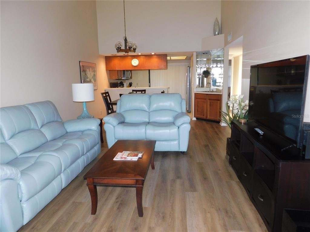 250 Woodlake Wynde - Photo 1