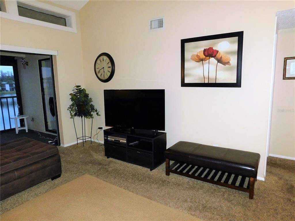 272 Woodlake Wynde - Photo 3