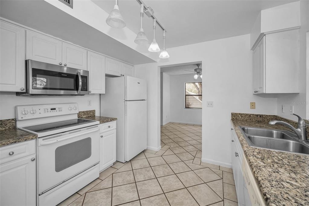 10626 Longwood Drive - Photo 12
