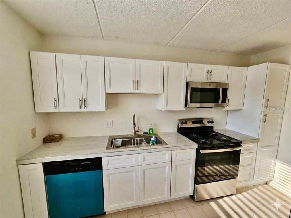 4435 1st Street Ne - Photo 2