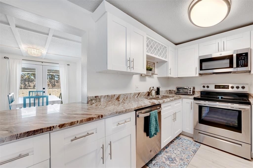 11919 102nd Street - Photo 4