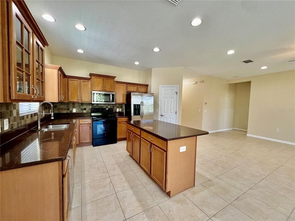 9606 Oak Glade Avenue - Photo 17