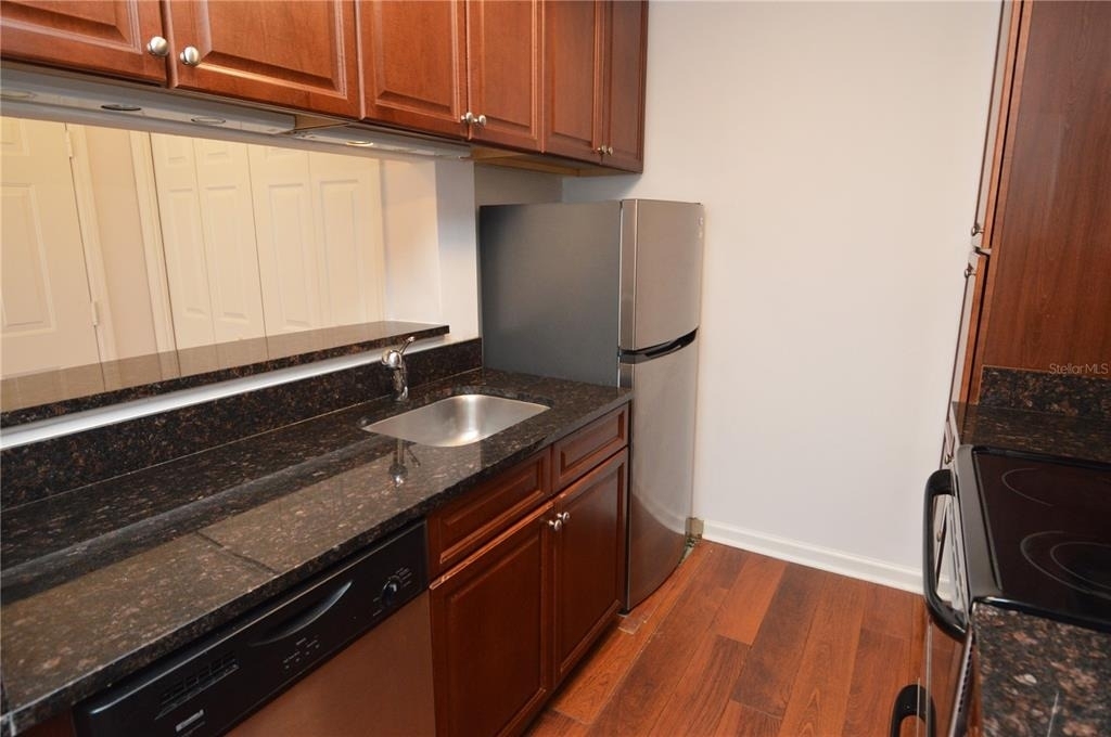 11901 4th Street N - Photo 6