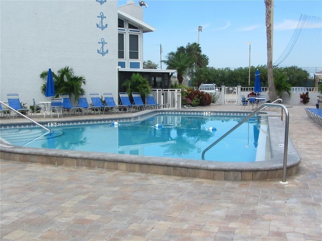 171 Medallion Boulevard - Photo 4