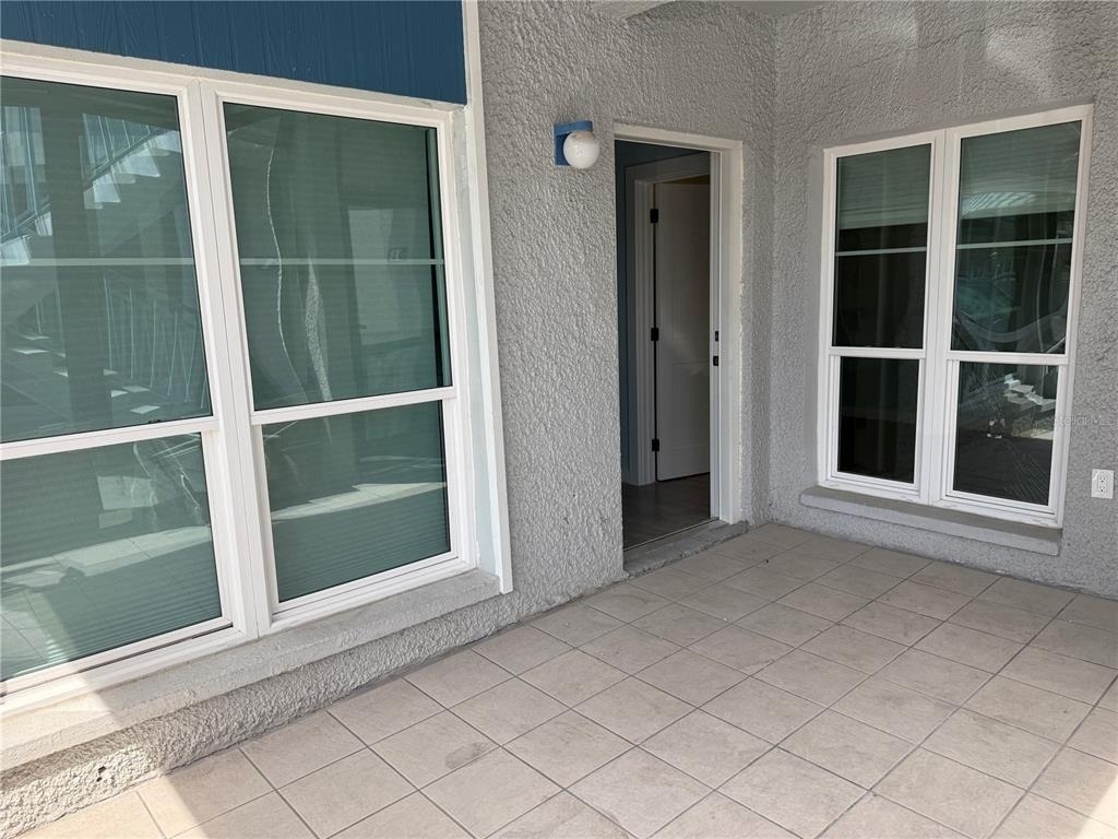 171 Medallion Boulevard - Photo 0