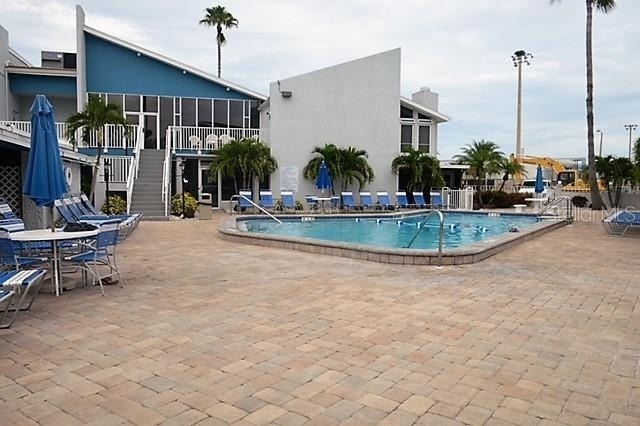 171 Medallion Boulevard - Photo 3