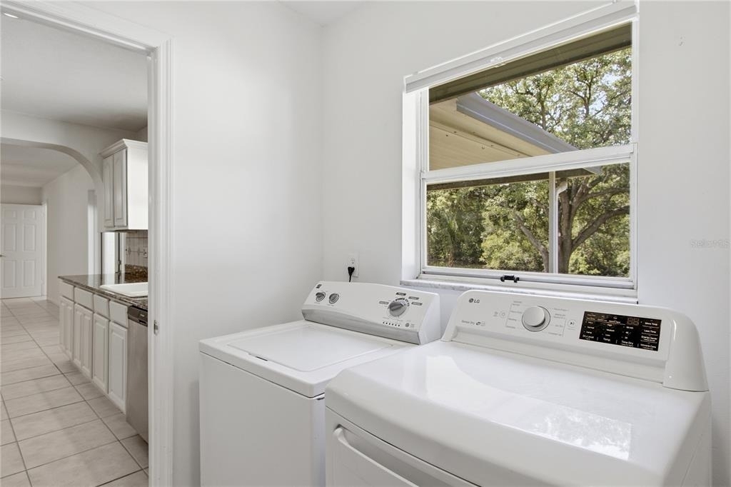2028 Sussex Road - Photo 18
